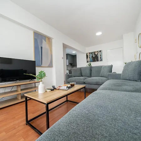 1 Bedroom Flat 아파트